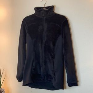 Mountain hard wear medium sweater